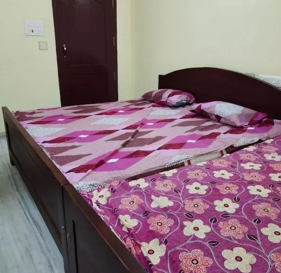 Hotelli Raghavi Tourist Home