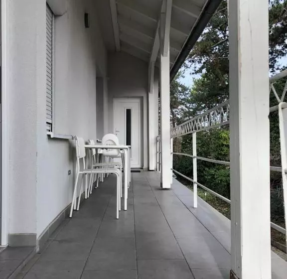 هتل Villa Oliver 2 Siófok