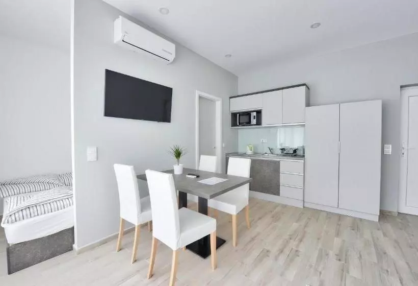 هتل Villa Oliver 2 Siófok