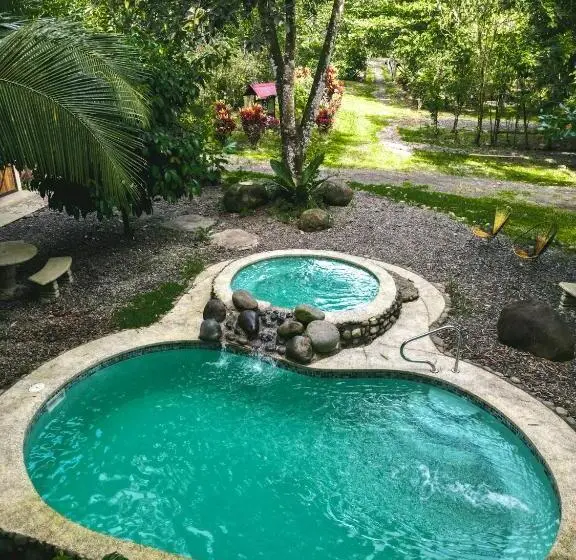 ホテル Bamboo River Lodge