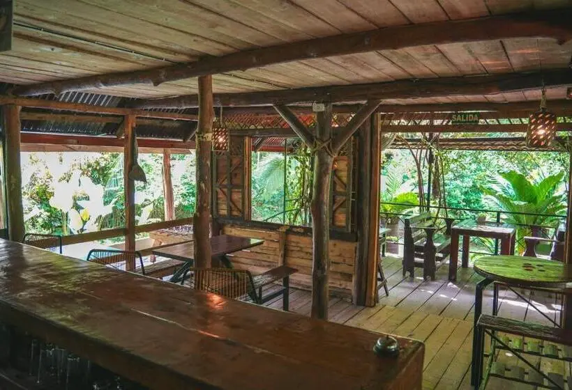 ホテル Bamboo River Lodge