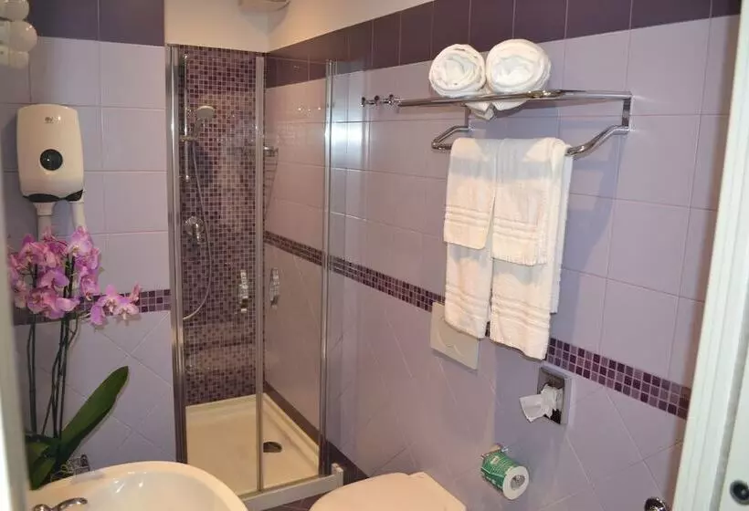 هتل Al Centro Suites