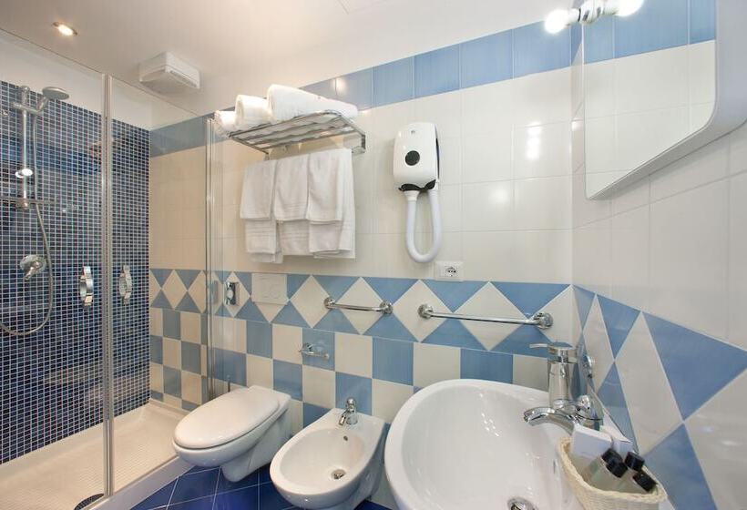 호텔 Al Centro Suites