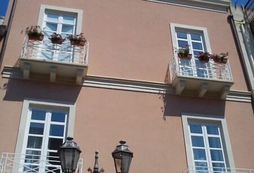 Отель L Alberghetto B&b