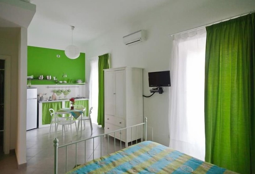 Отель L Alberghetto B&b