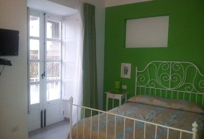 Отель L Alberghetto B&b