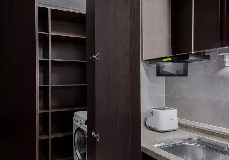 هتل Elite Apartments Highvill