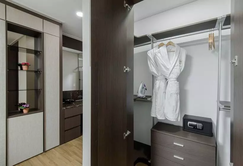 هتل Elite Apartments Highvill