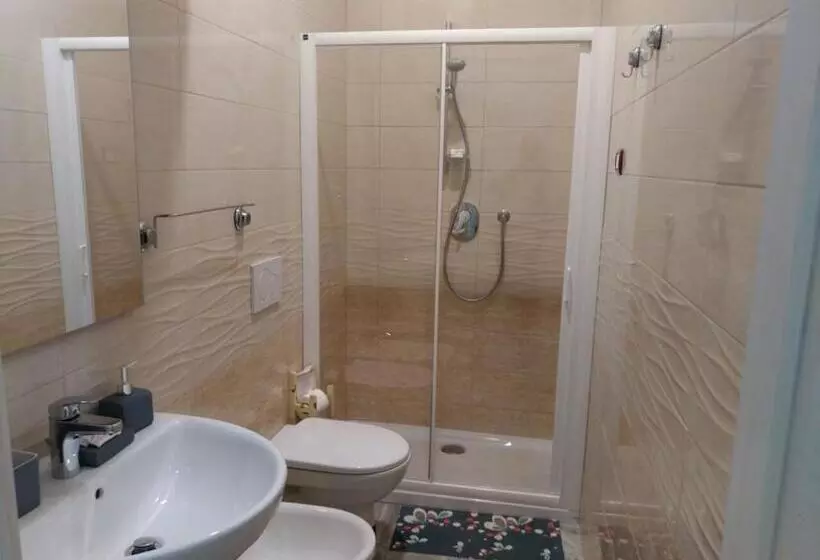 هتل La Branda Brin Guest House