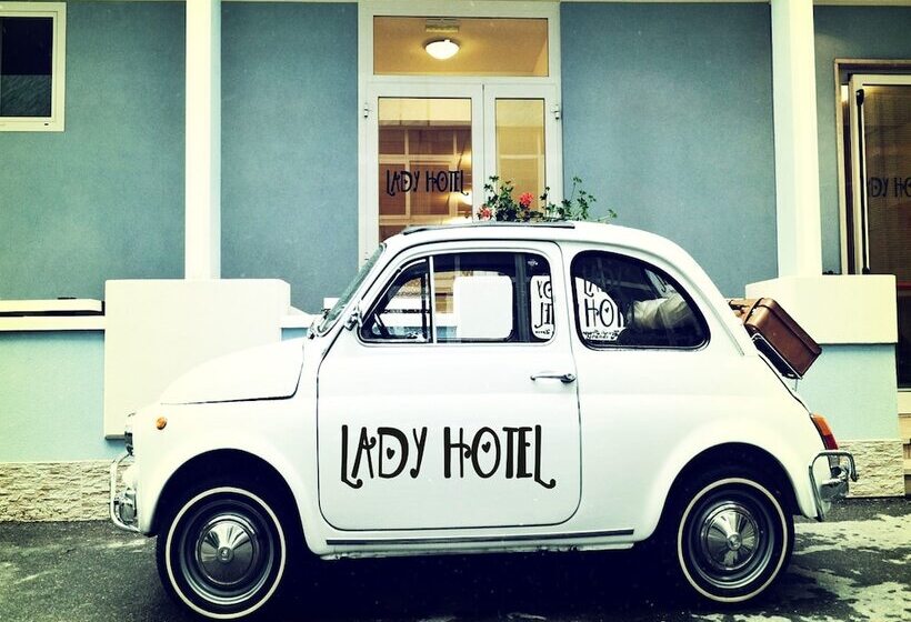 هتل Lady