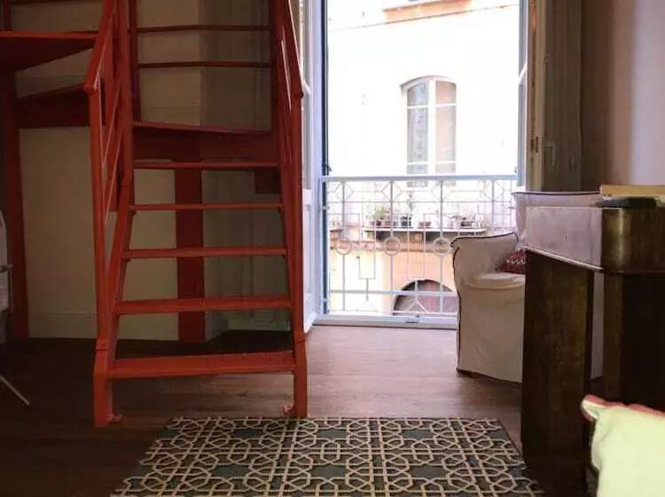 هتل Maison Savoia B&b Apartment