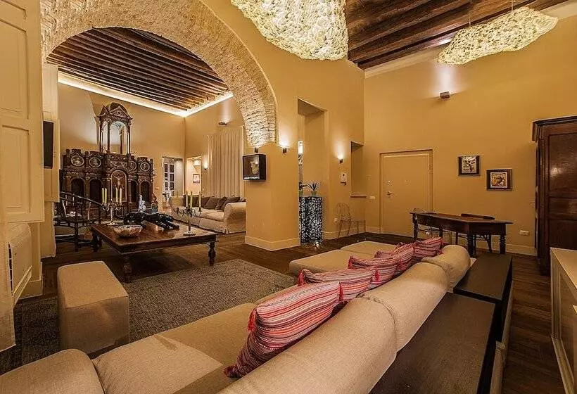 هتل Maison Savoia B&b Apartment