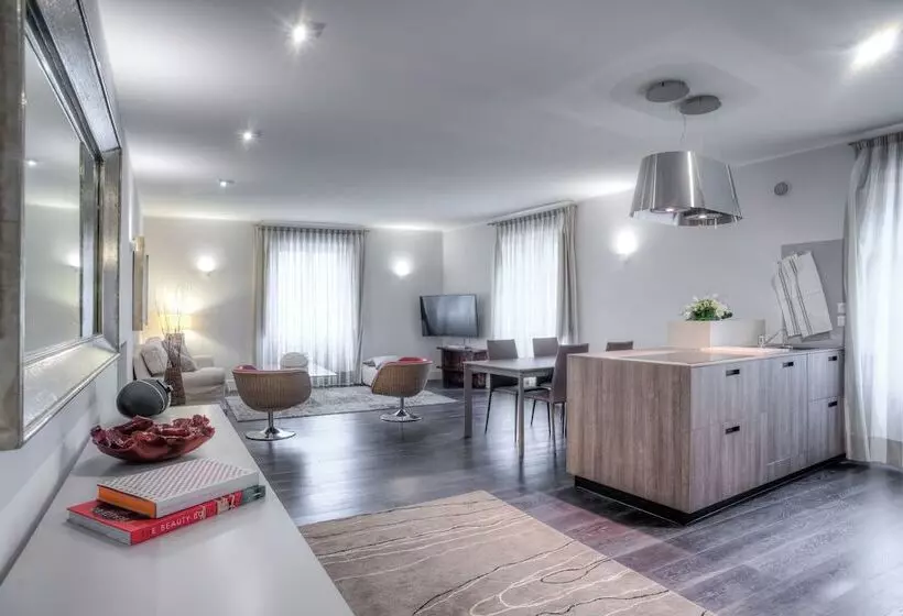 هتل Maison Savoia B&b Apartment