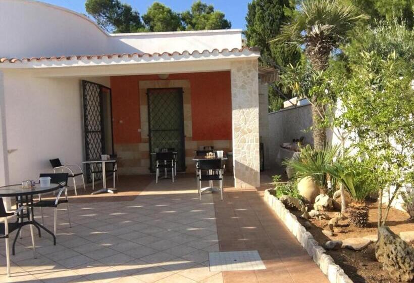 Отель Punta Prosciutto Angel Bay B&b