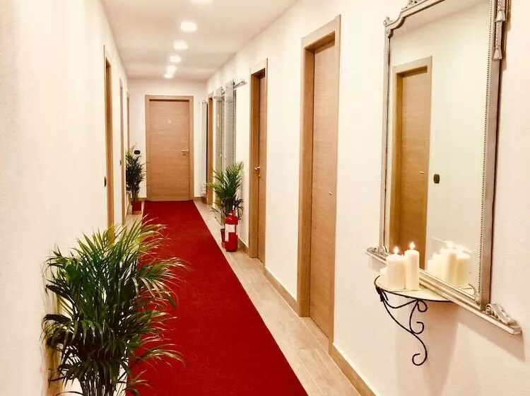 Hotelli Rho Gloria 2