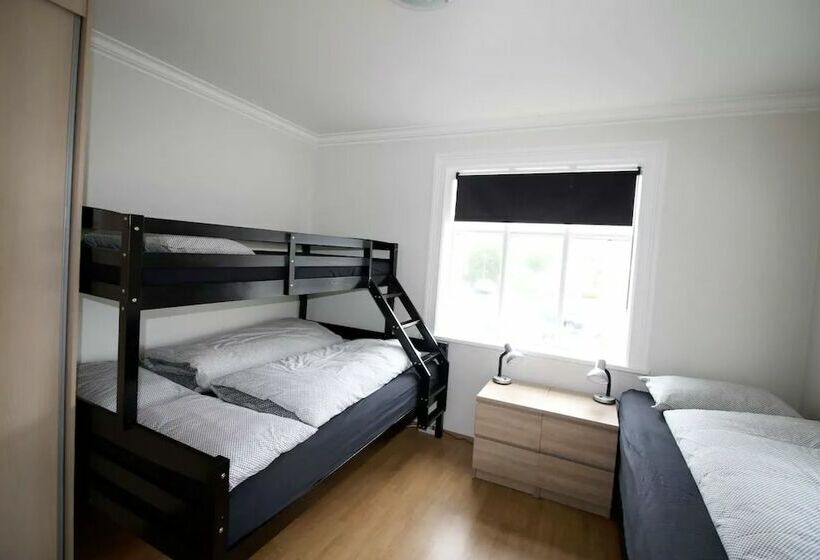 هتل Steinaskjól Guesthouse