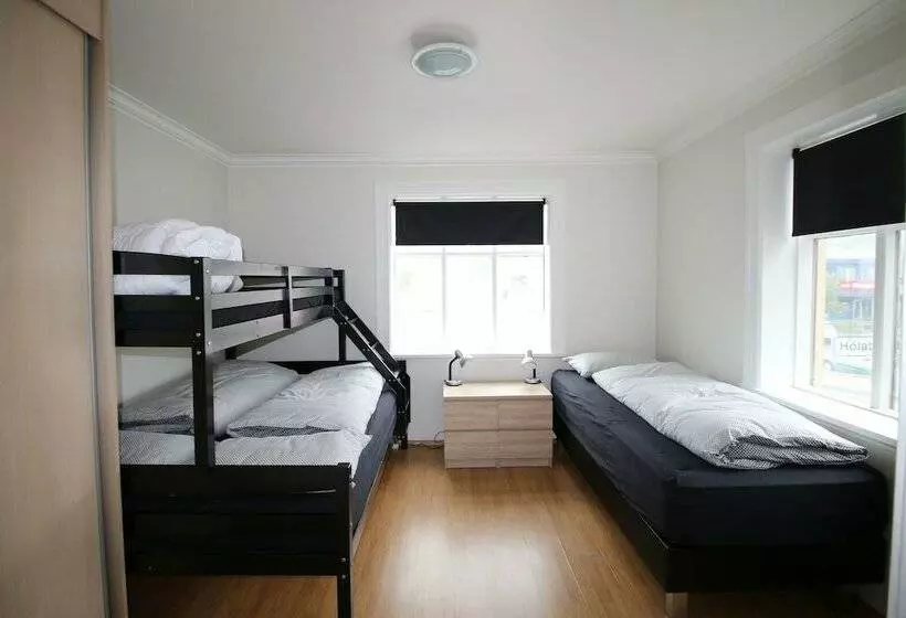 هتل Steinaskjól Guesthouse
