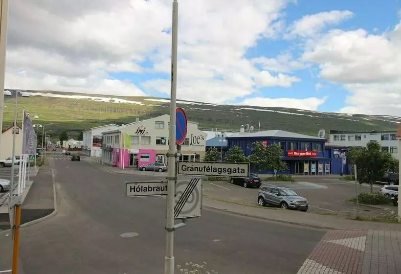 هتل Steinaskjól Guesthouse
