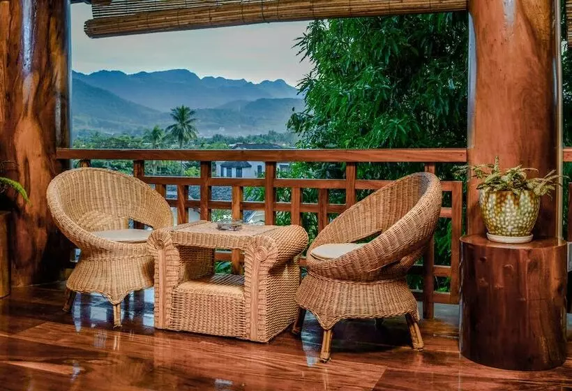 ホテル Villa Angthong