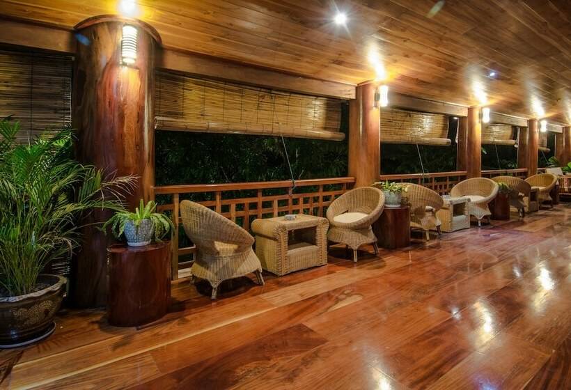 هتل Villa Angthong