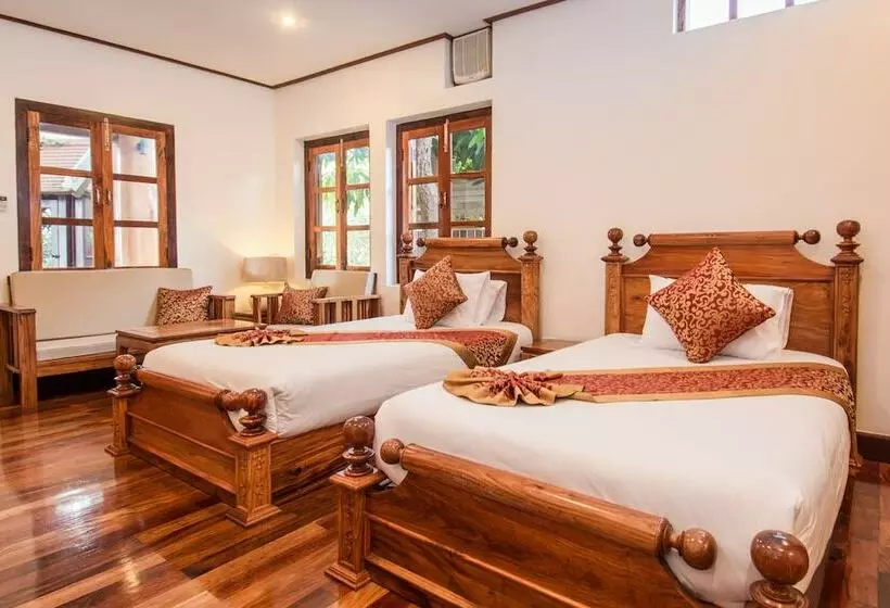 ホテル Villa Angthong