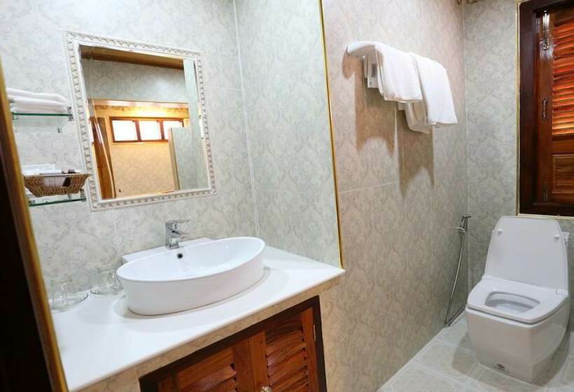 هتل Villa Angthong