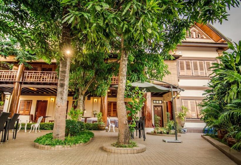 هتل Villa Angthong