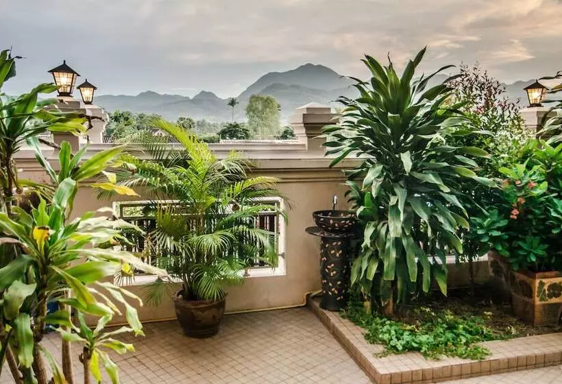 ホテル Villa Angthong