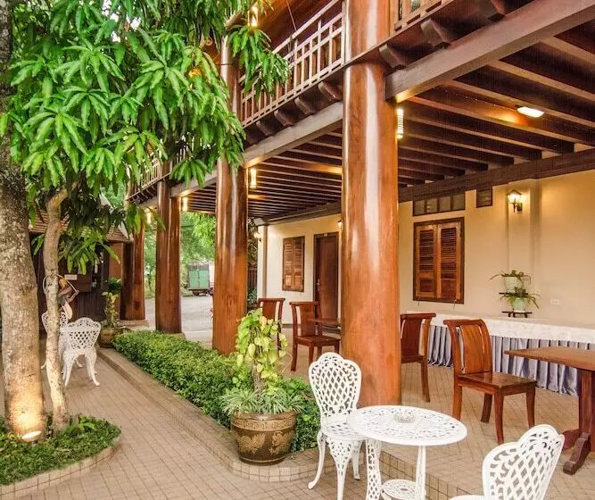 ホテル Villa Angthong