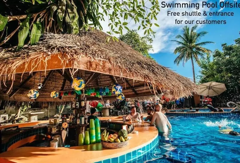 ホテル Villa Angthong