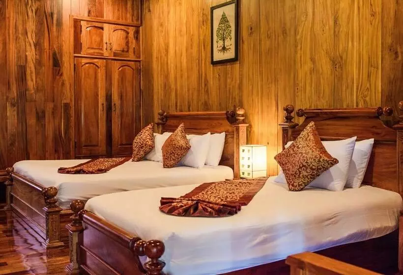 ホテル Villa Angthong