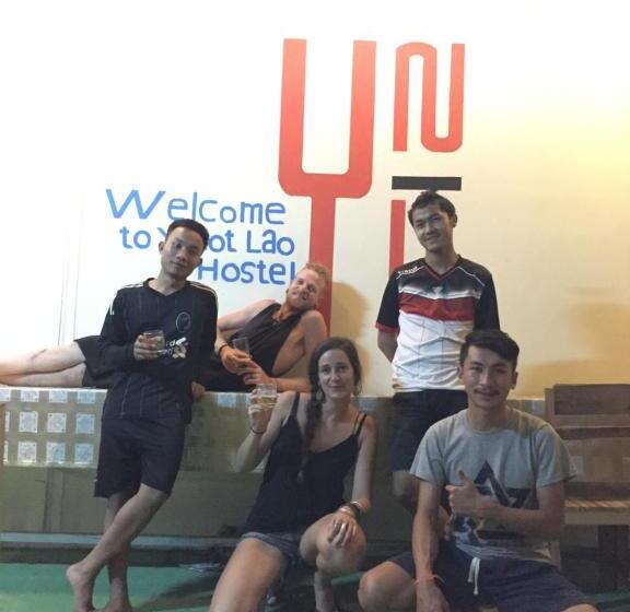 هتل Y Not Laos Hostel