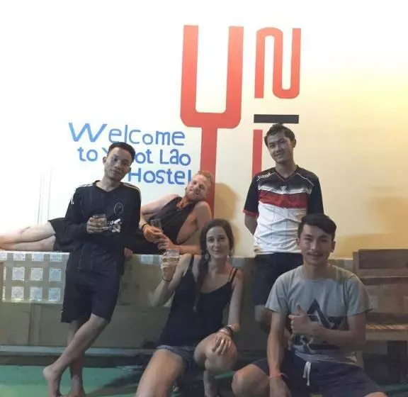 هتل Y Not Laos Hostel