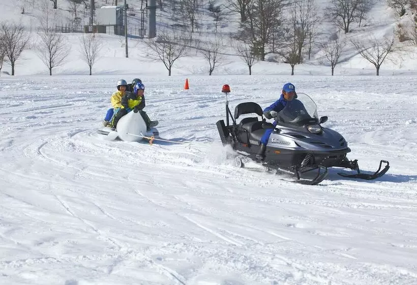 Hotelli Yakehashiri Cabin Village
