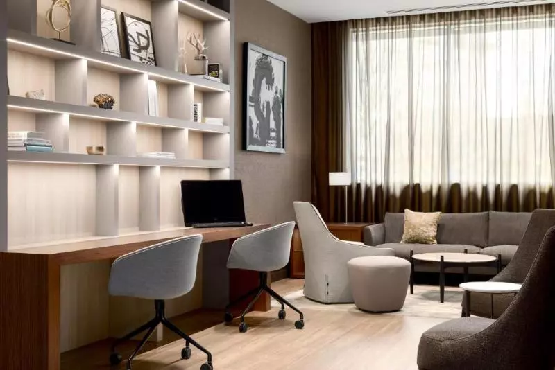 Ac Hotel By Marriott Belfast