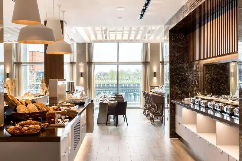 Ac Hotel By Marriott Belfast