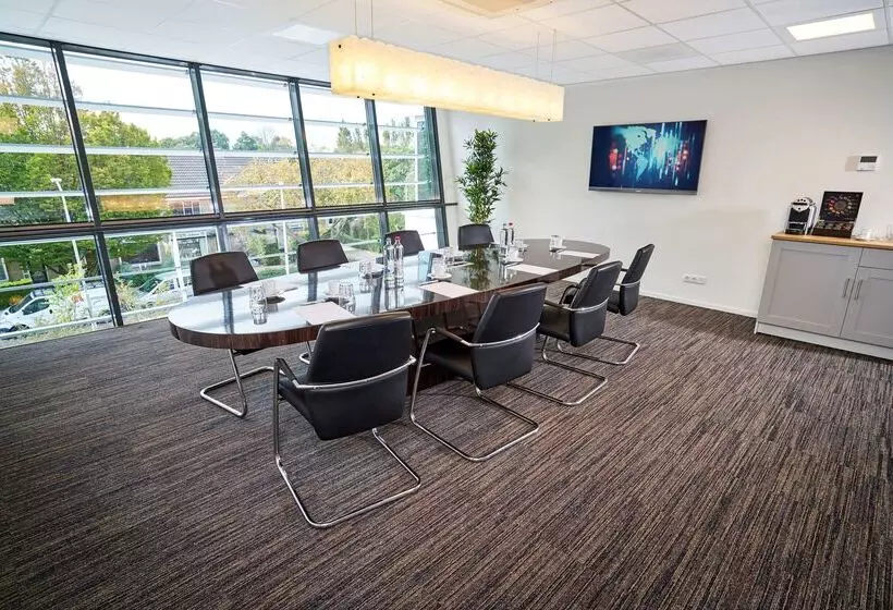 Amrâth Apart Hotel Schiphol Badhoevedorp