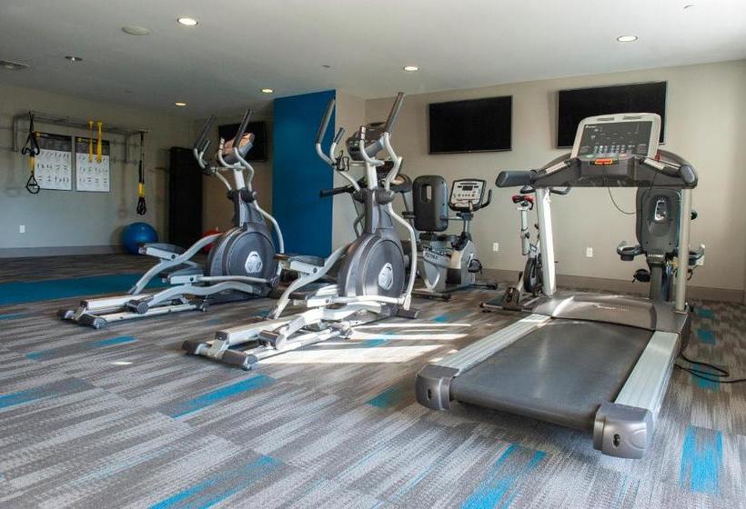 فندق Current At The Banks