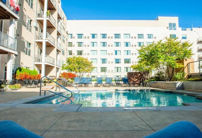 فندق Current At The Banks