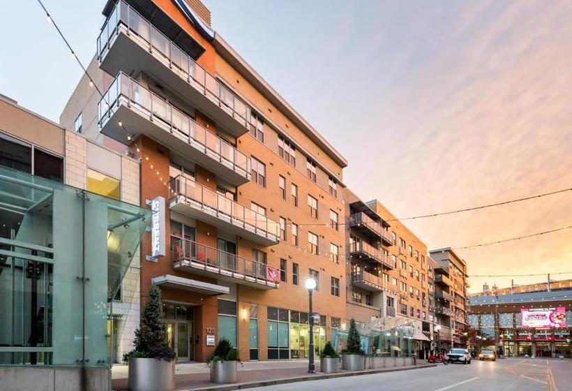 فندق Current At The Banks