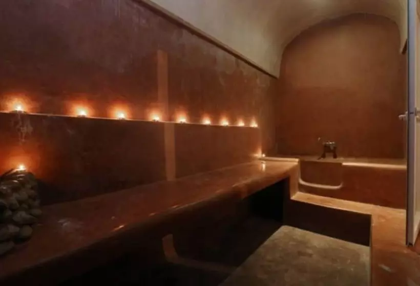 هتل La Kasbah De Jade