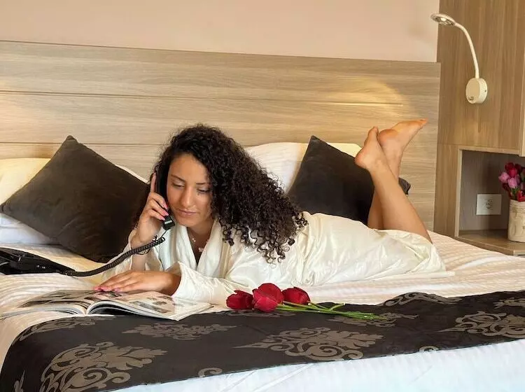 هتل Lo Guest Suites