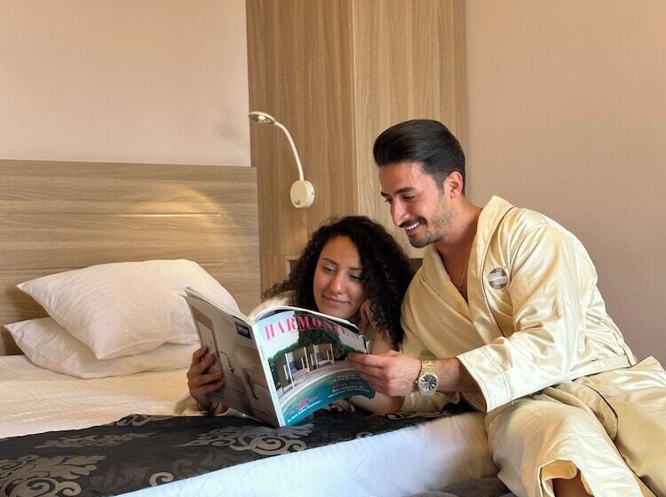 هتل Lo Guest Suites