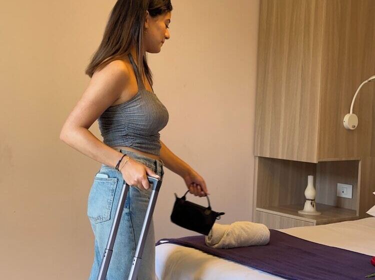 هتل Lo Guest Suites