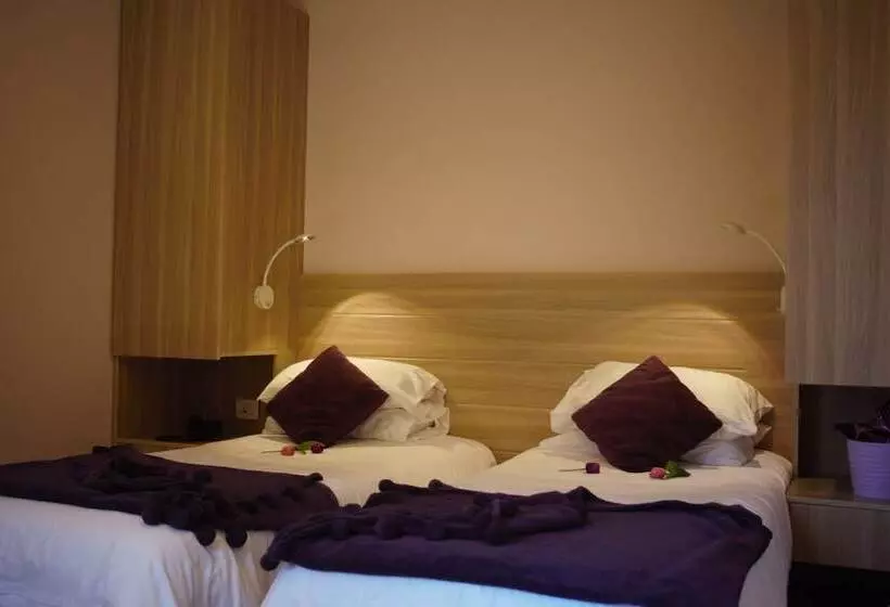 هتل Lo Guest Suites