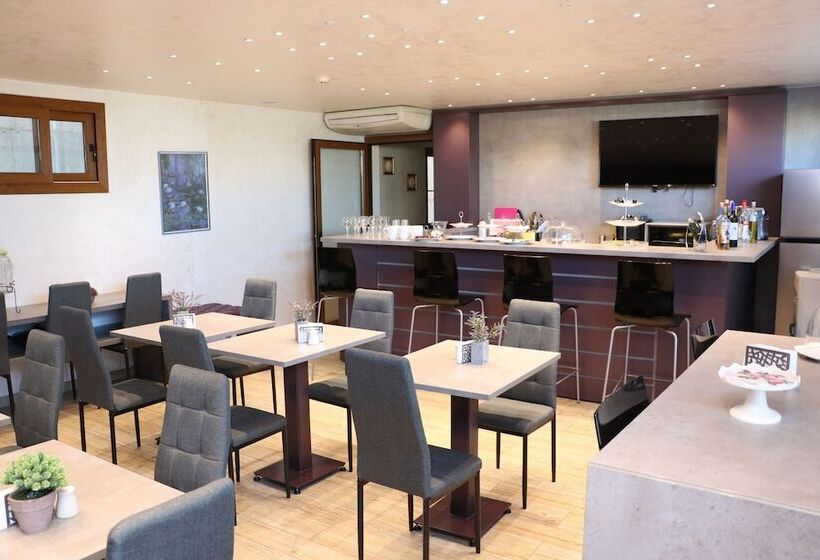 هتل Lo Guest Suites