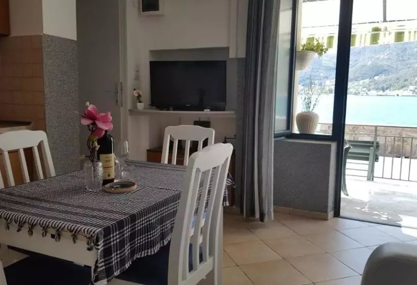 هتل Maxhit Apartments