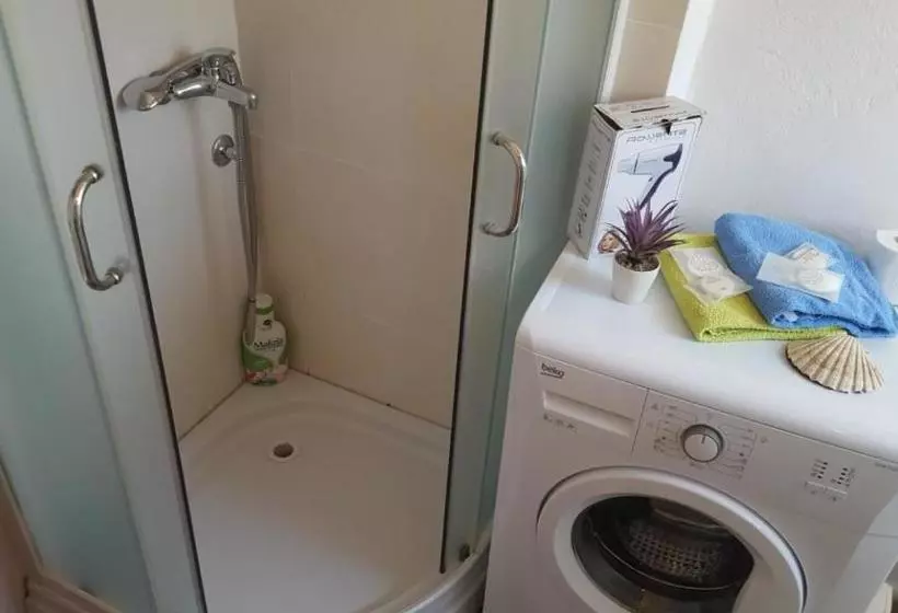 هتل Maxhit Apartments