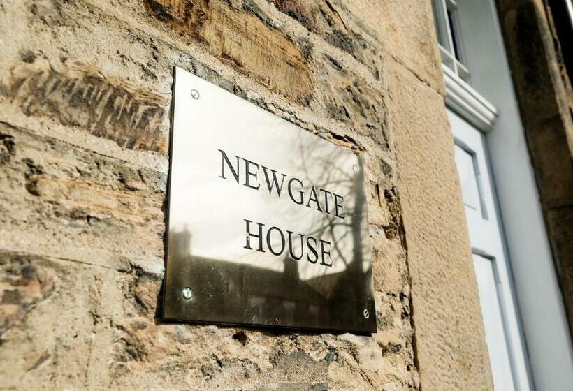 ホテル Newgate House