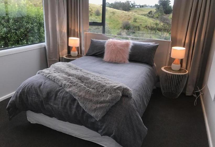 בית מלון כפרי Oamaru Holiday Homes 92 Aln Street